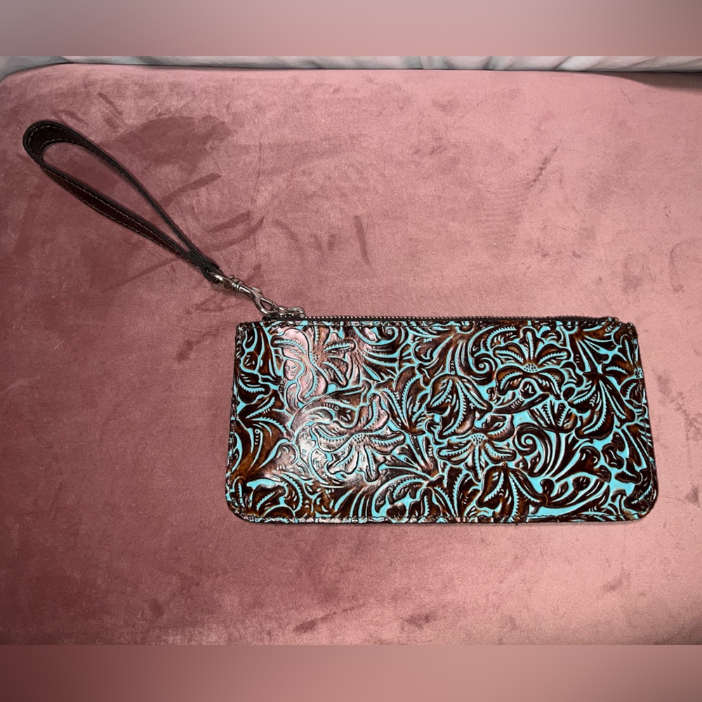 Patricia Nash wristlet